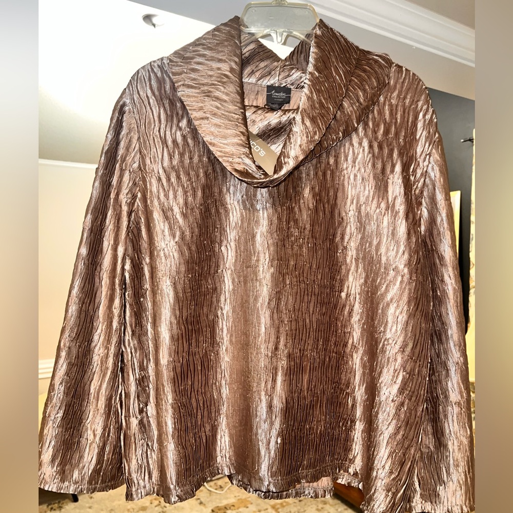 Chico’s Women’s shiny blouse